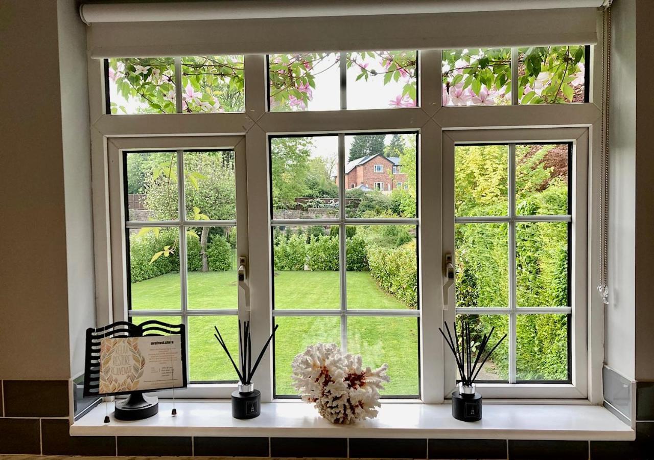 The Lodge Chester - Luxury Apartment For Two, With Free Parking! Hough Green ภายนอก รูปภาพ