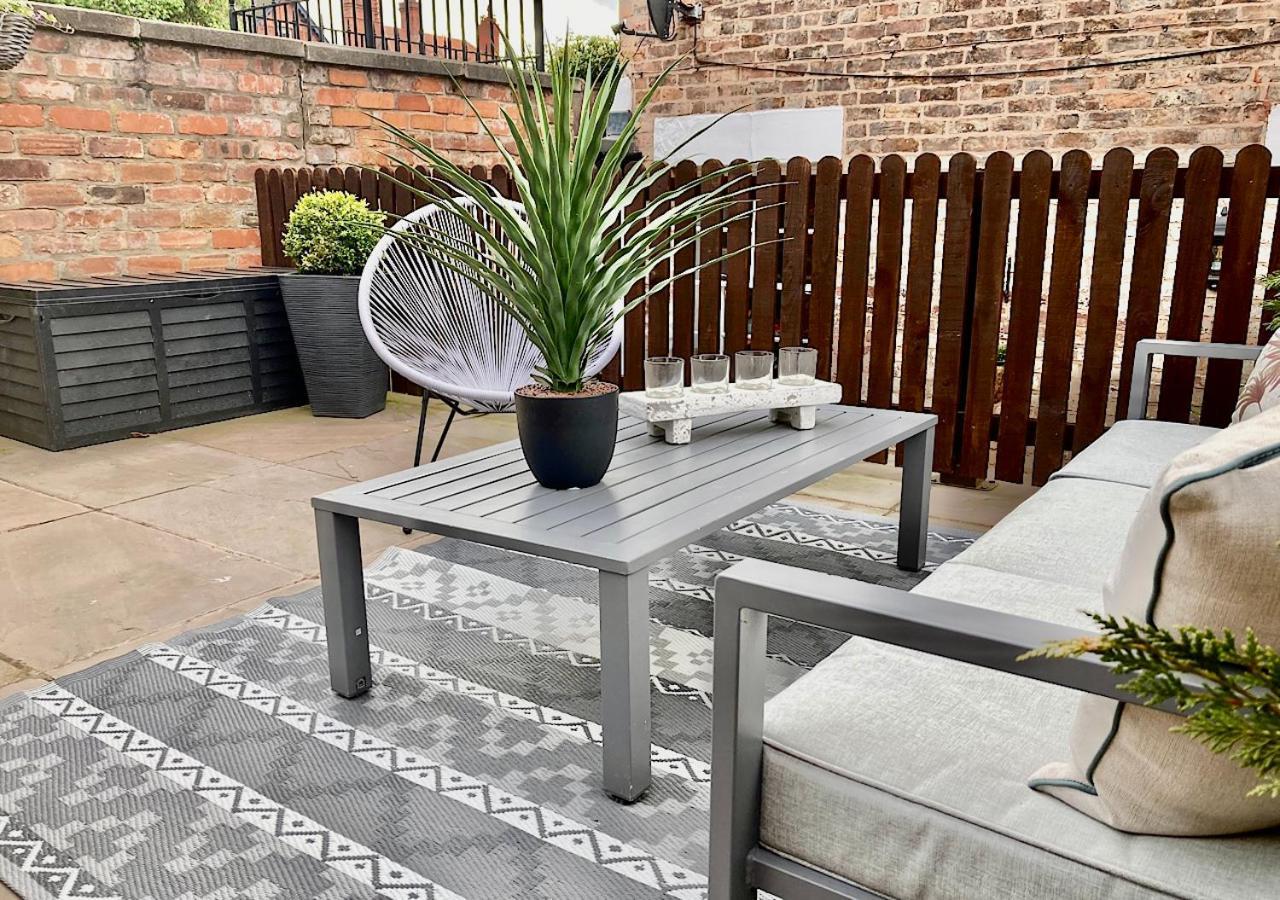 The Lodge Chester - Luxury Apartment For Two, With Free Parking! Hough Green ภายนอก รูปภาพ