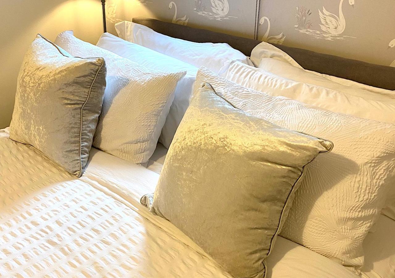 The Lodge Chester - Luxury Apartment For Two, With Free Parking! Hough Green ภายนอก รูปภาพ