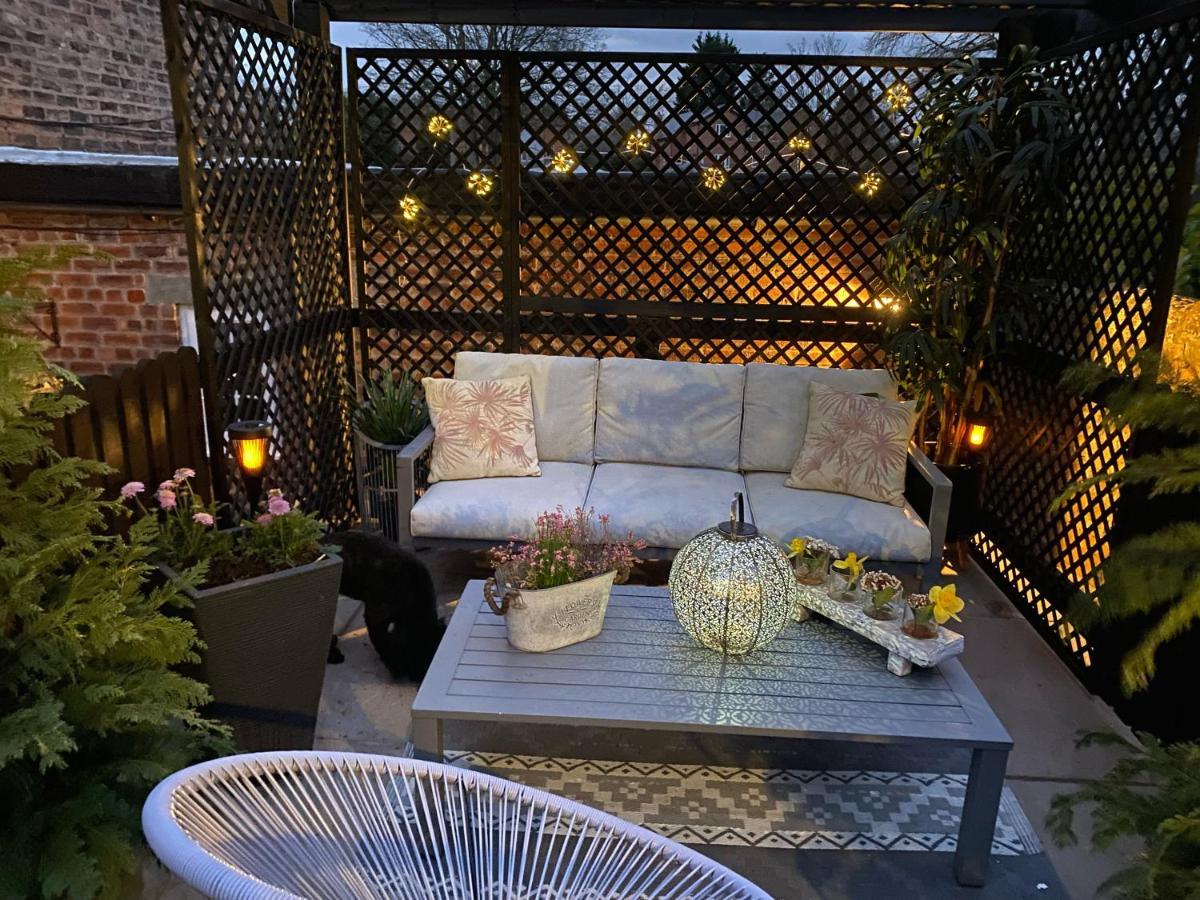 The Lodge Chester - Luxury Apartment For Two, With Free Parking! Hough Green ภายนอก รูปภาพ